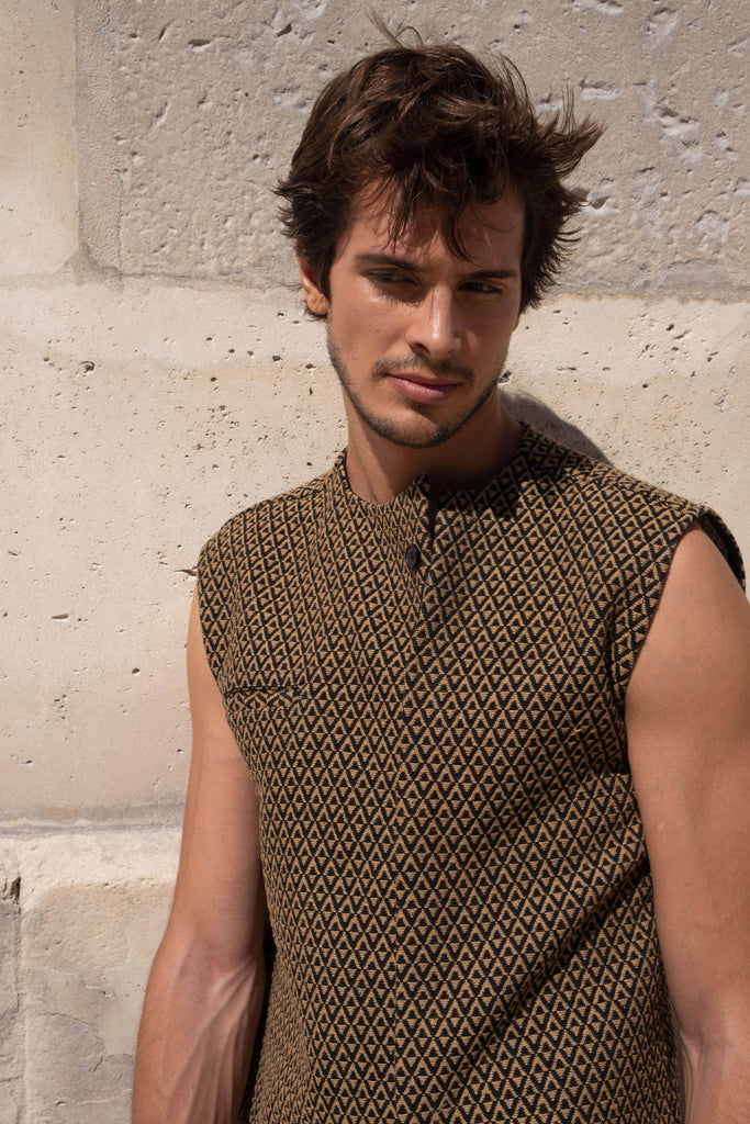 GEO JACQUARD SLEEVELESS JACKET - dash and dot dash and dot