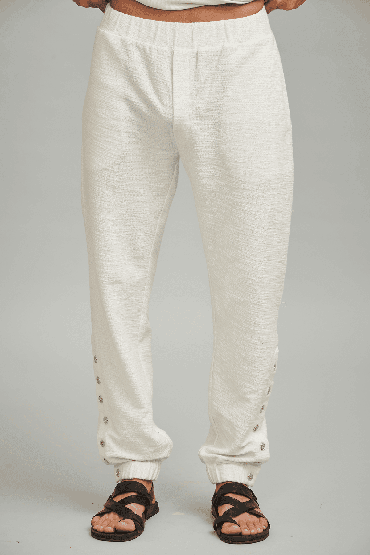 BUTTON CUFF JOGGER - dash and dot