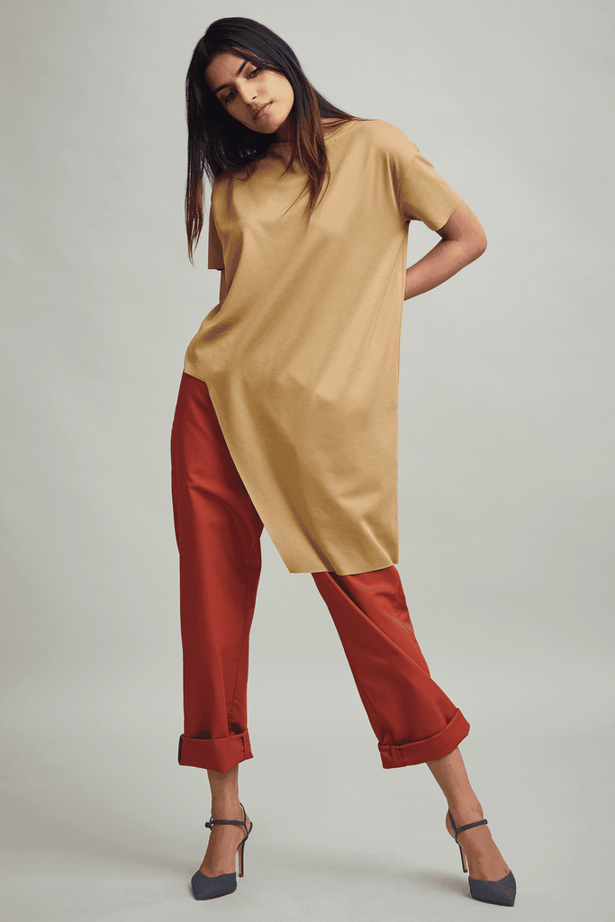 UNEVEN HEM TEE - dash and dot dash and dot