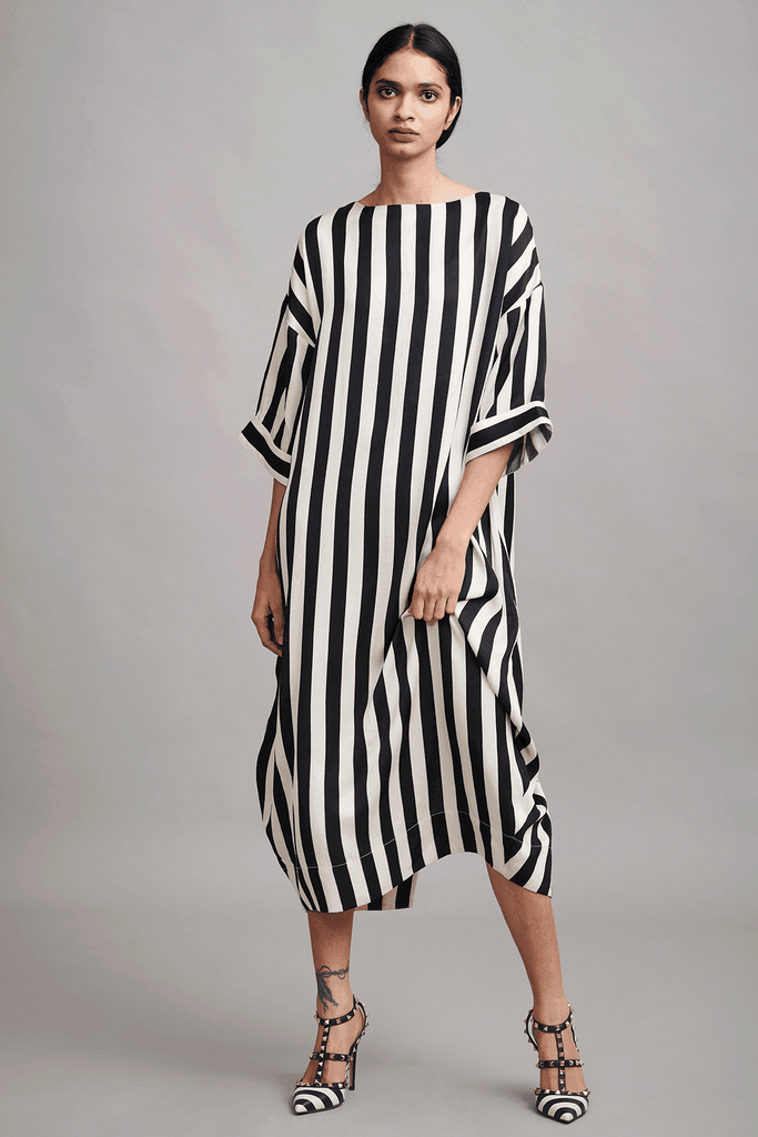 B&W STRIPE MIDI - dash and dot dash and dot