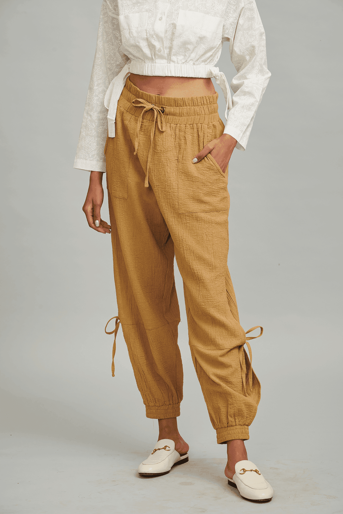 CRINKLE CUTOUT JOGGER - dash and dot