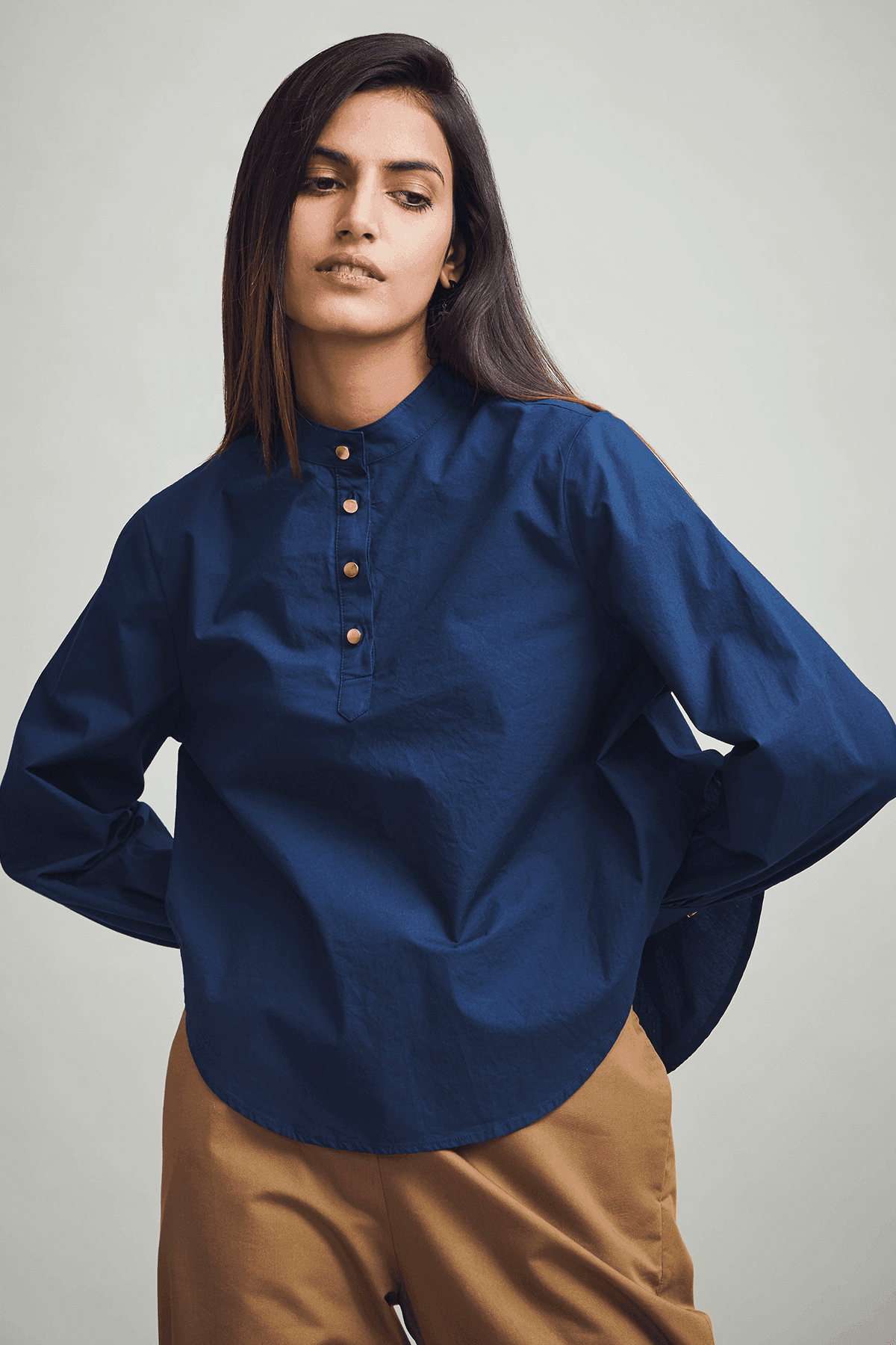 CURVED HEM SHIRT - dash and dot