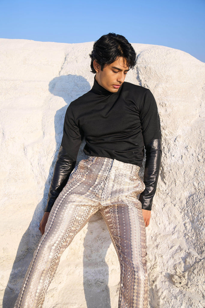 CONTRAST CUFF SWEAT - dash and dot dash and dot