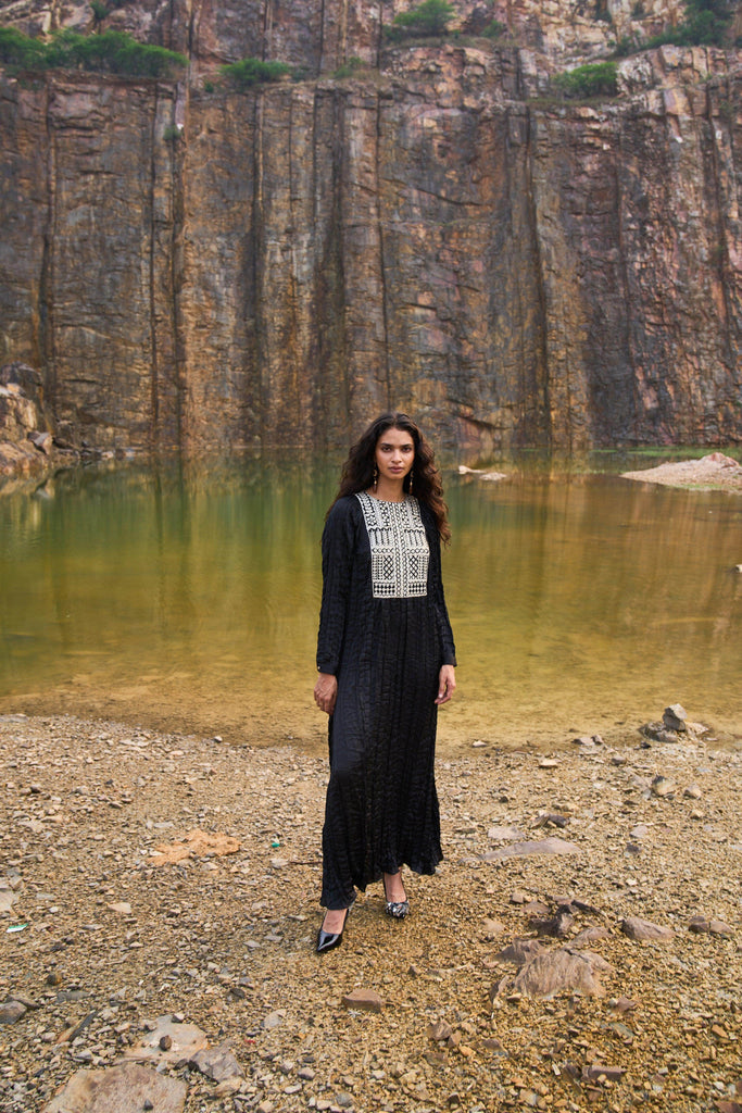 CRUSHED GOTA MAXI - dash and dot dash and dot