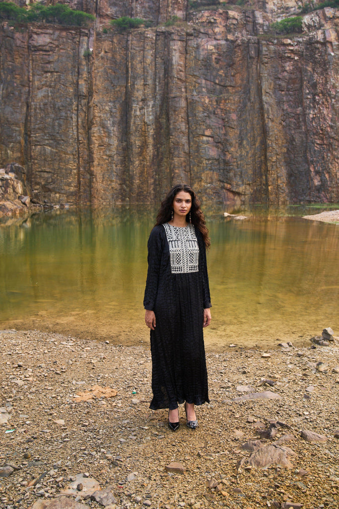 CRUSHED GOTA MAXI - dash and dot dash and dot