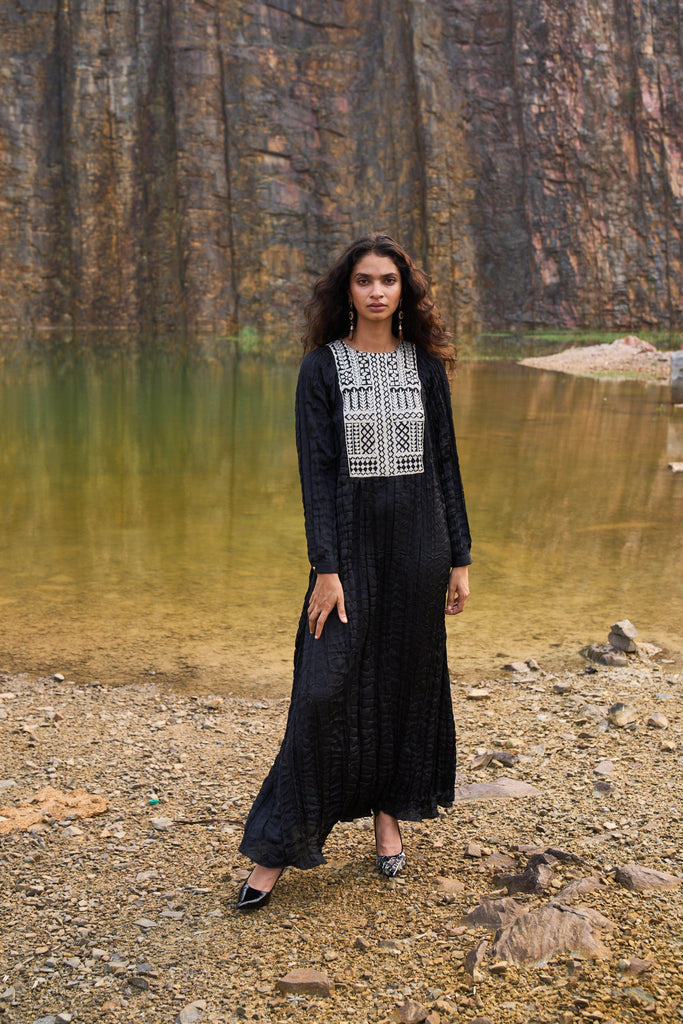 CRUSHED GOTA MAXI - dash and dot dash and dot