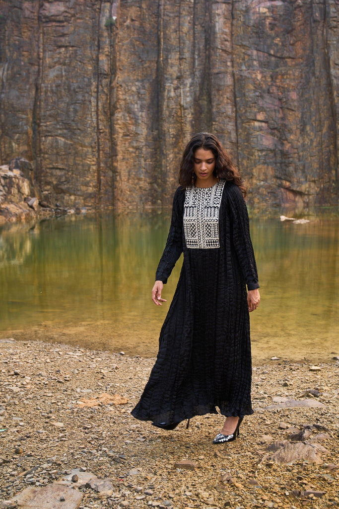 CRUSHED GOTA MAXI - dash and dot dash and dot