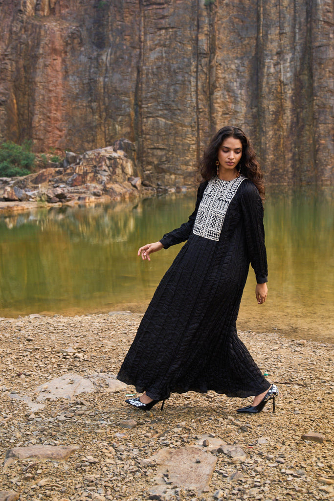 CRUSHED GOTA MAXI - dash and dot dash and dot