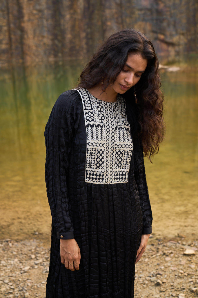 CRUSHED GOTA MAXI - dash and dot dash and dot