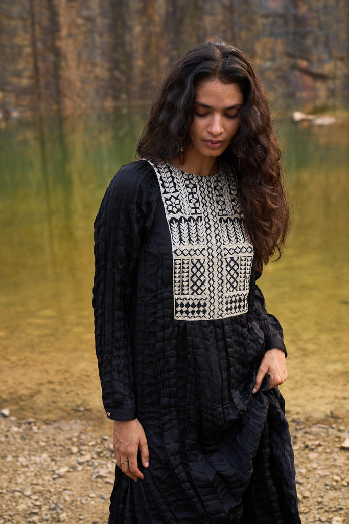 CRUSHED GOTA MAXI - dash and dot dash and dot