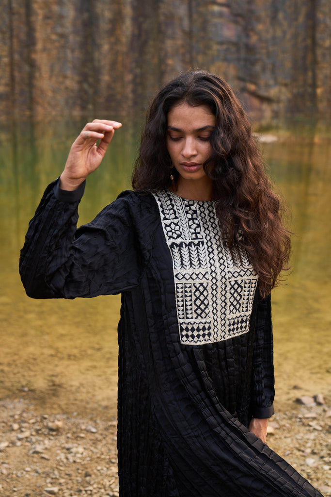 CRUSHED GOTA MAXI - dash and dot dash and dot