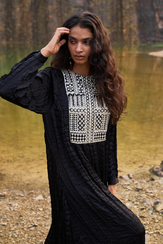 CRUSHED GOTA MAXI - dash and dot dash and dot