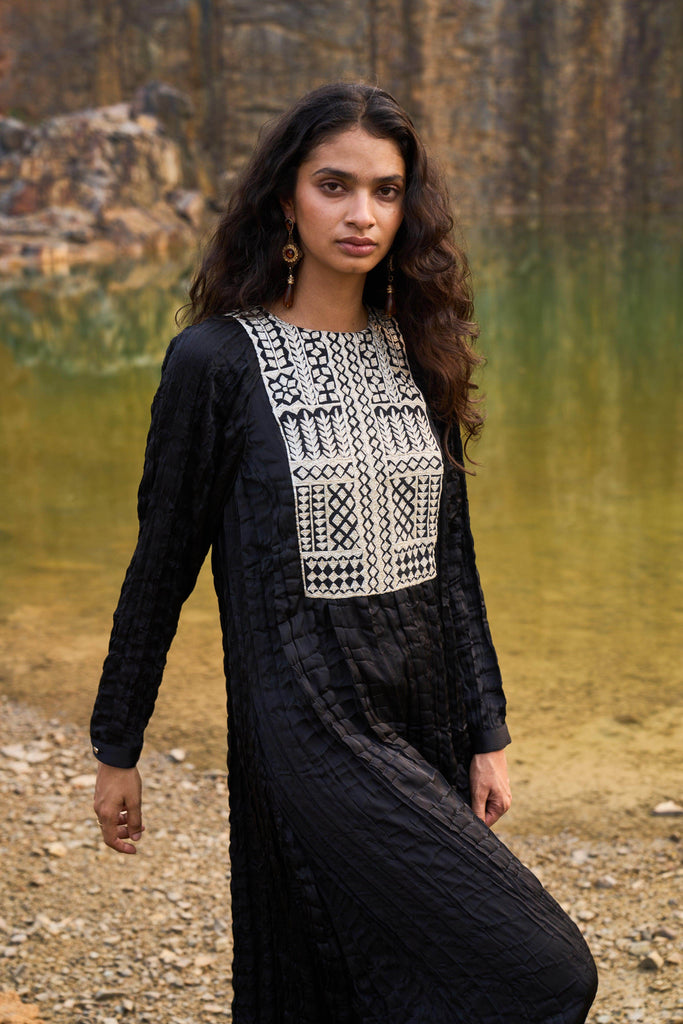 CRUSHED GOTA MAXI - dash and dot dash and dot