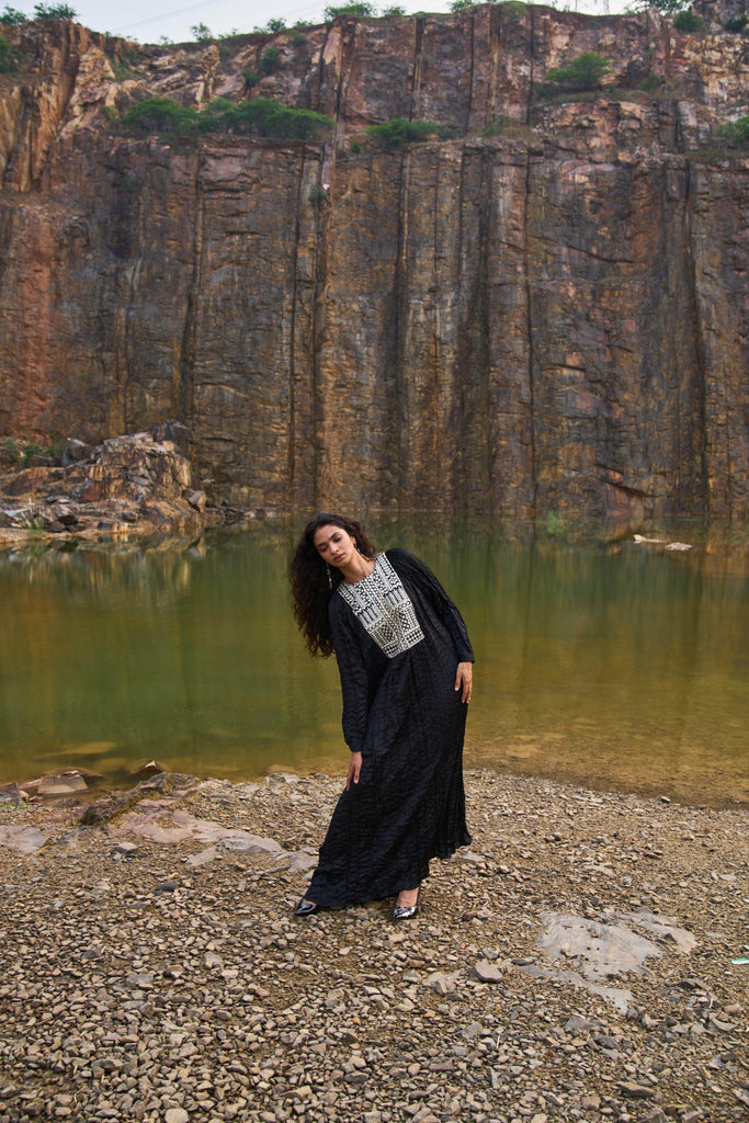 CRUSHED GOTA MAXI - dash and dot dash and dot