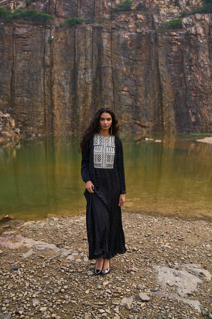 CRUSHED GOTA MAXI - dash and dot dash and dot