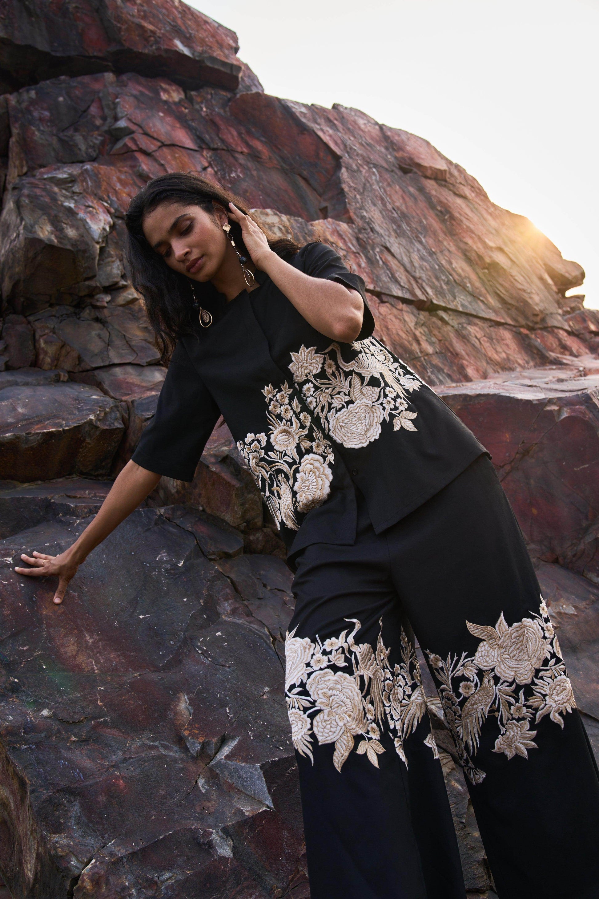 PLACEMENT EMBROIDERED PANT - dash and dot