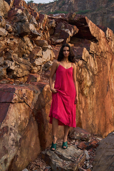 PINK PLEATED MIDI DRESS - dash and dot