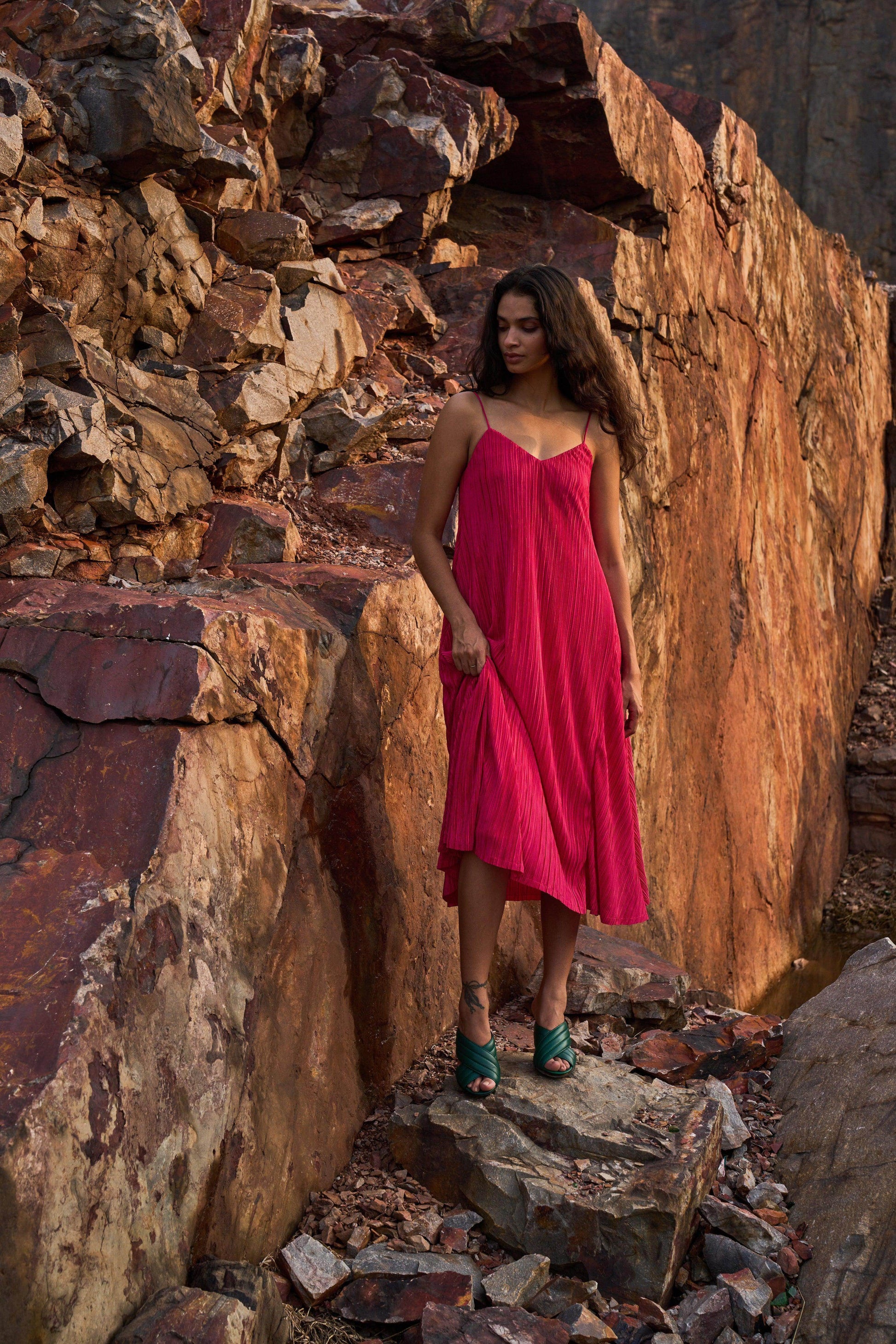 PINK PLEATED MIDI DRESS - dash and dot