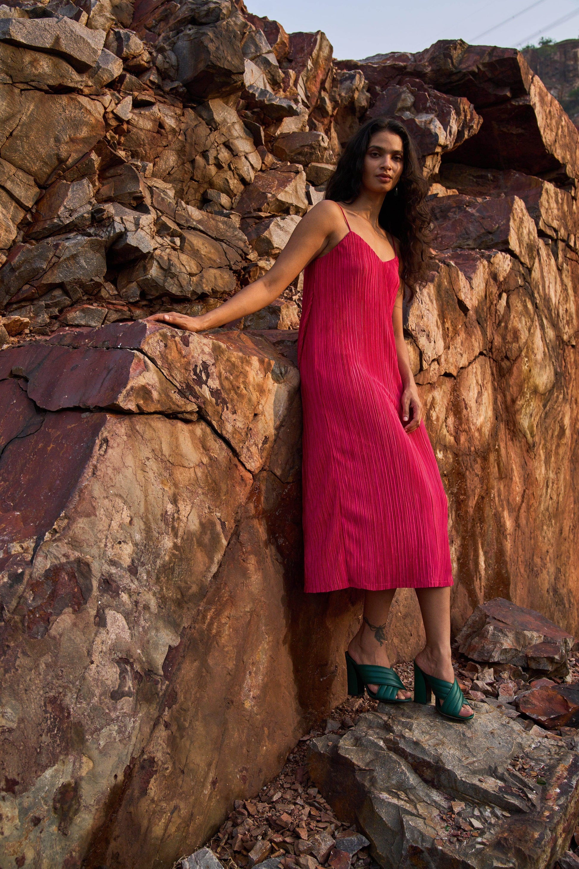 PINK PLEATED MIDI DRESS - dash and dot