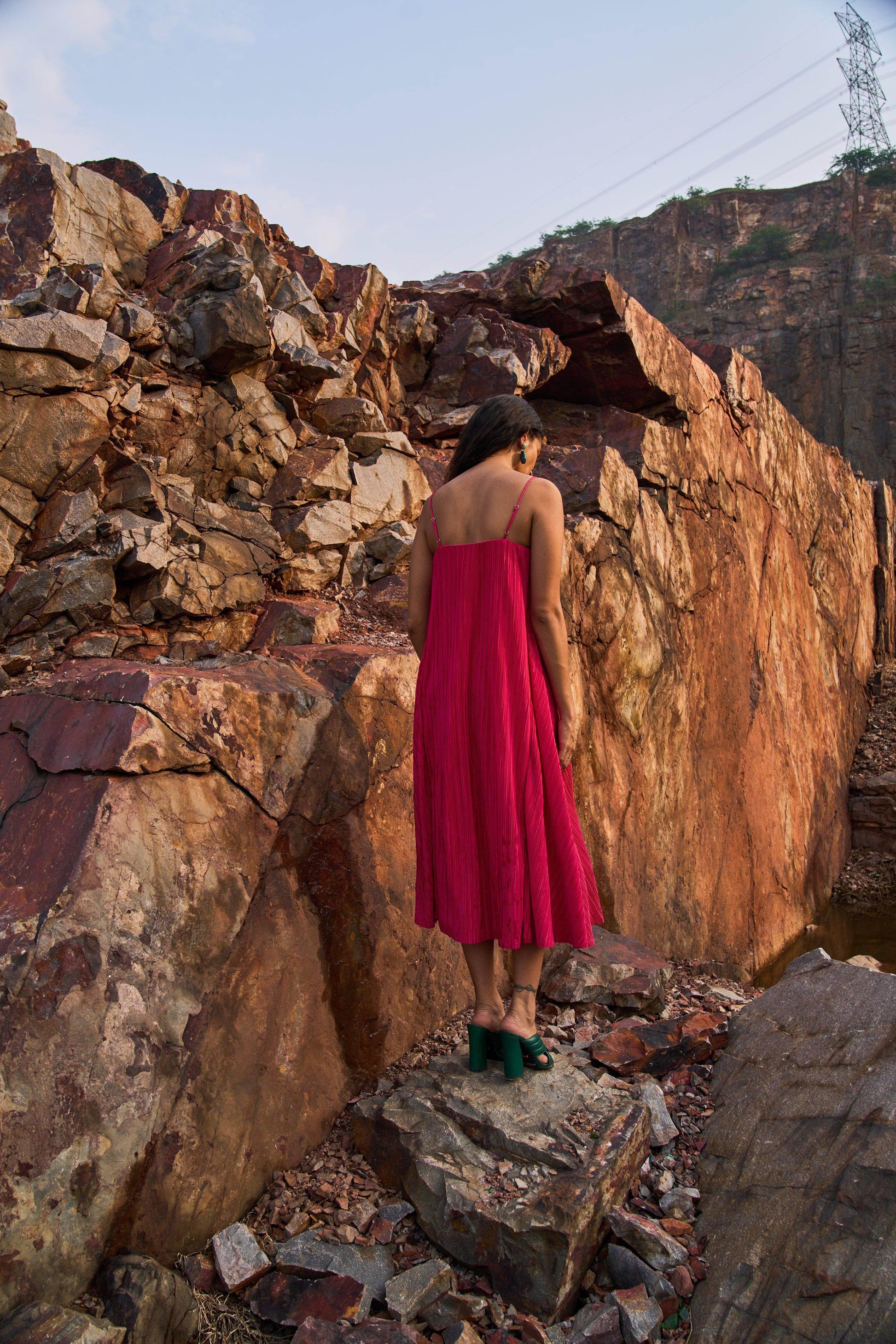PINK PLEATED MIDI DRESS - dash and dot