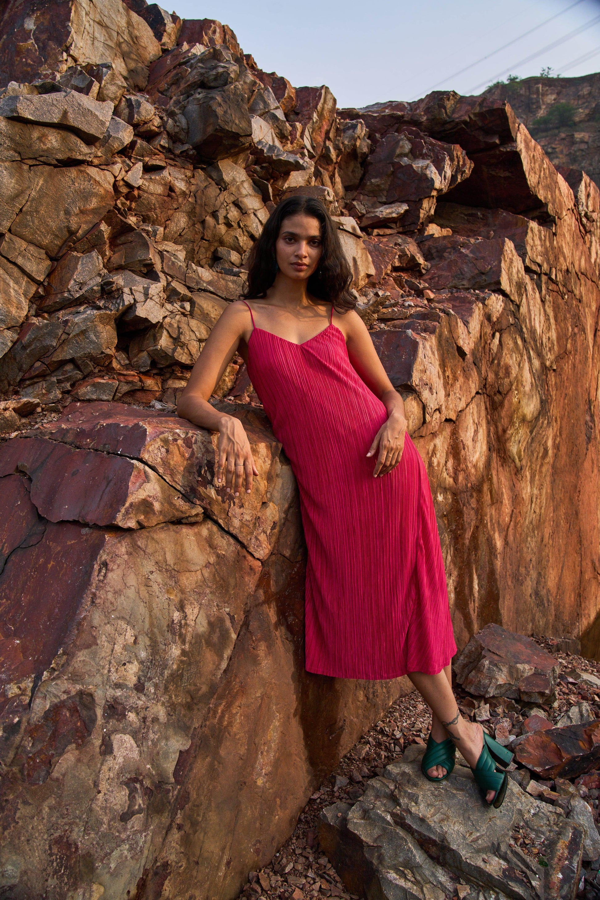 PINK PLEATED MIDI DRESS - dash and dot