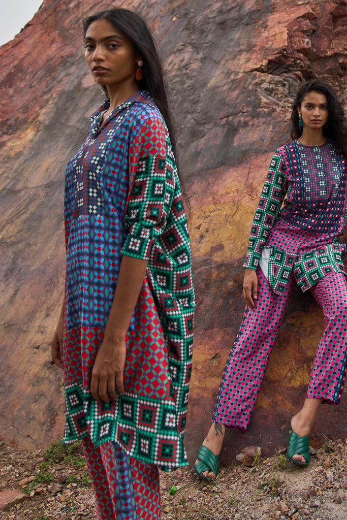 BOXY TILE PRINTED TOP - dash and dot dash and dot