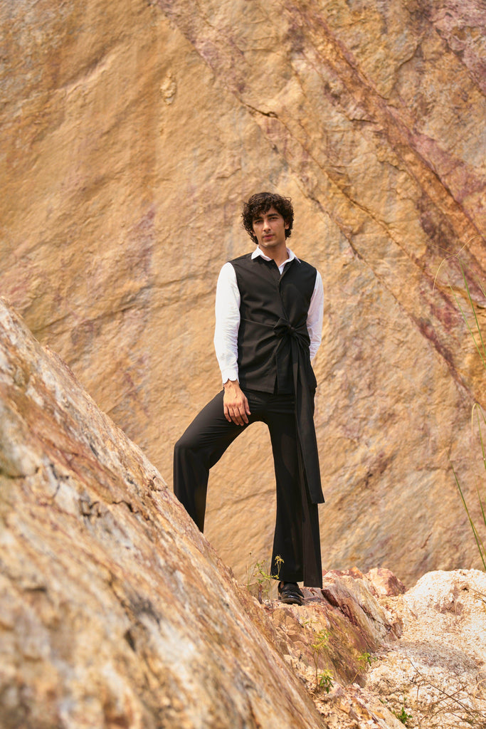 SIDE TIE SLEEVELESS JACKET - dash and dot dash and dot