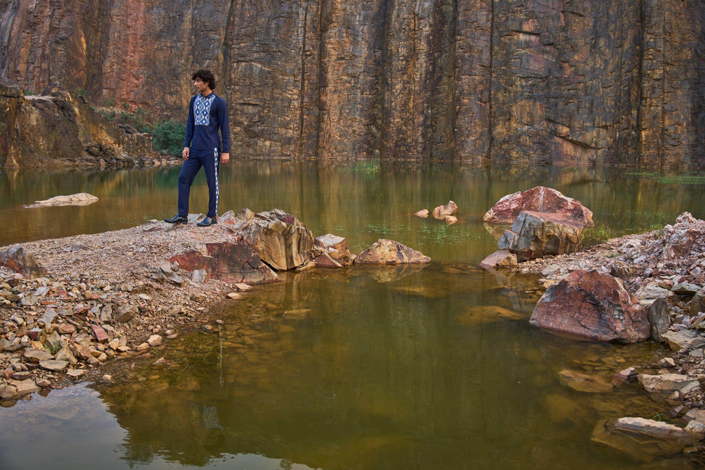 JACQUARD BIB SET - dash and dot dash and dot