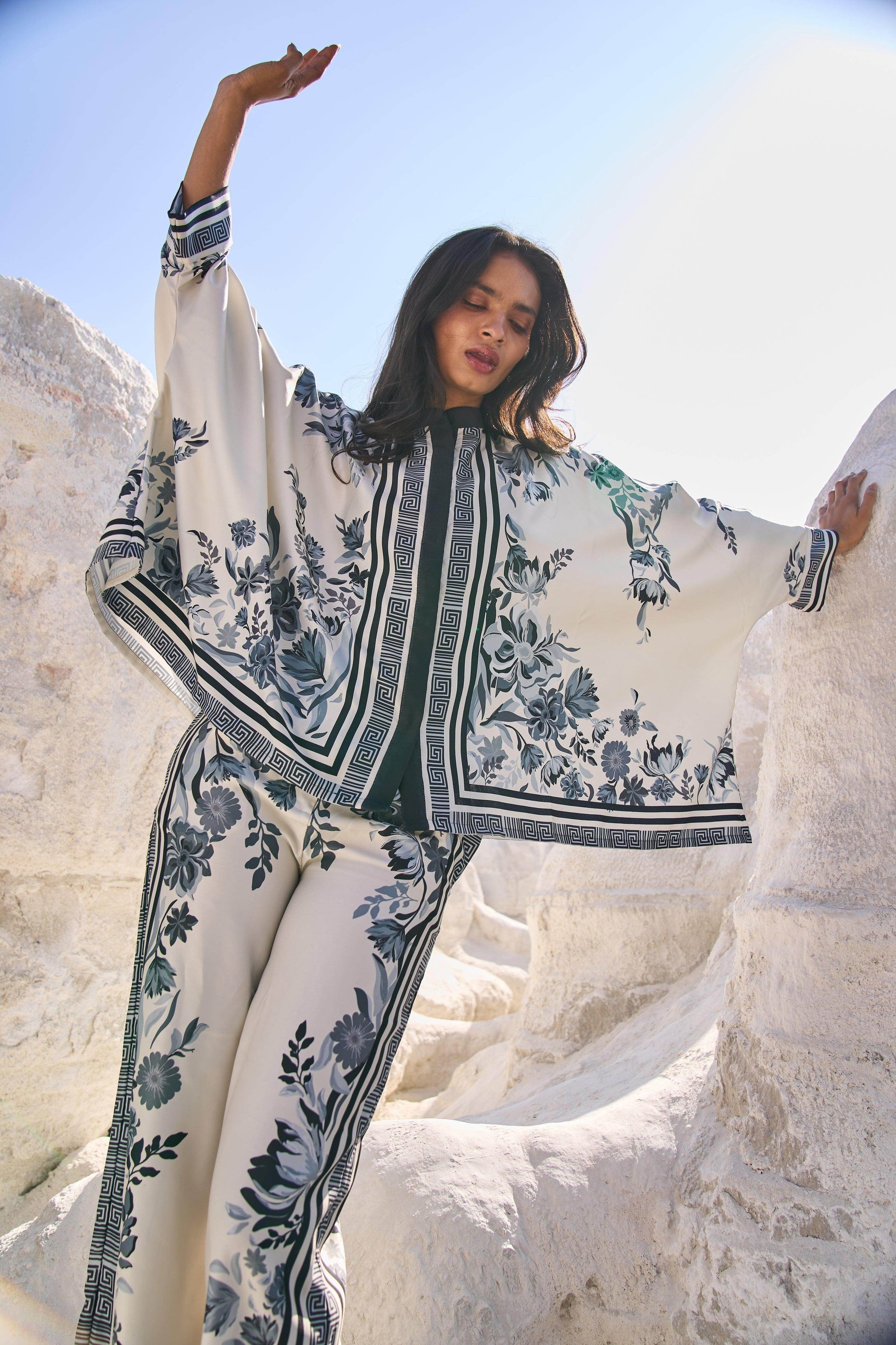 FLORAL BOXY TOP - dash and dot