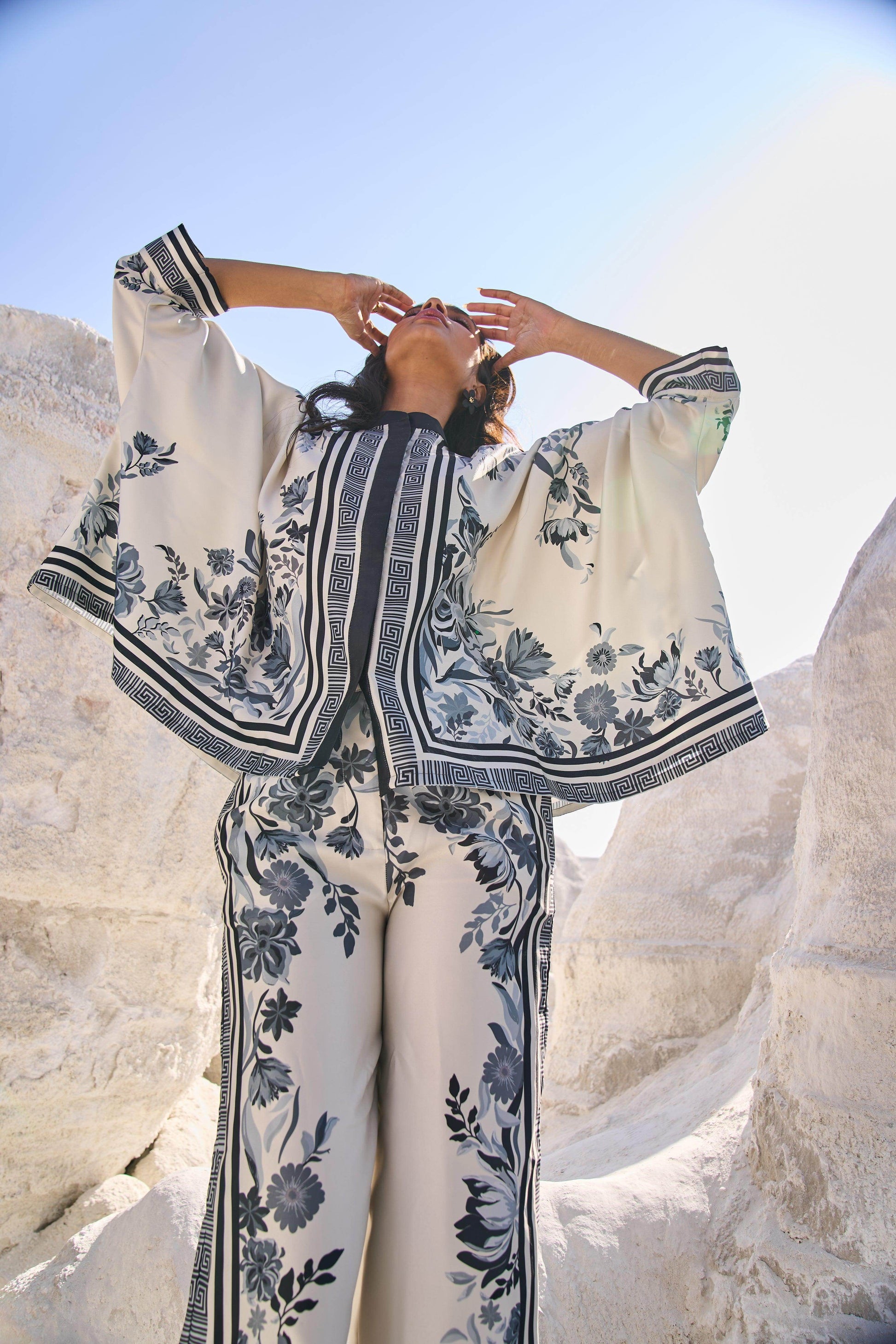 FLORAL BOXY TOP - dash and dot