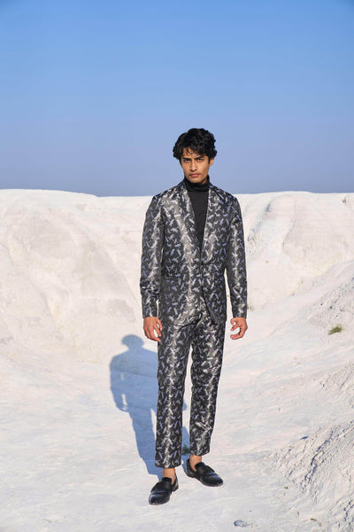 JACQUARD SUIT - dash and dot