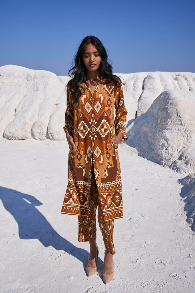 AZTEC PRINT TOP - dash and dot dash and dot