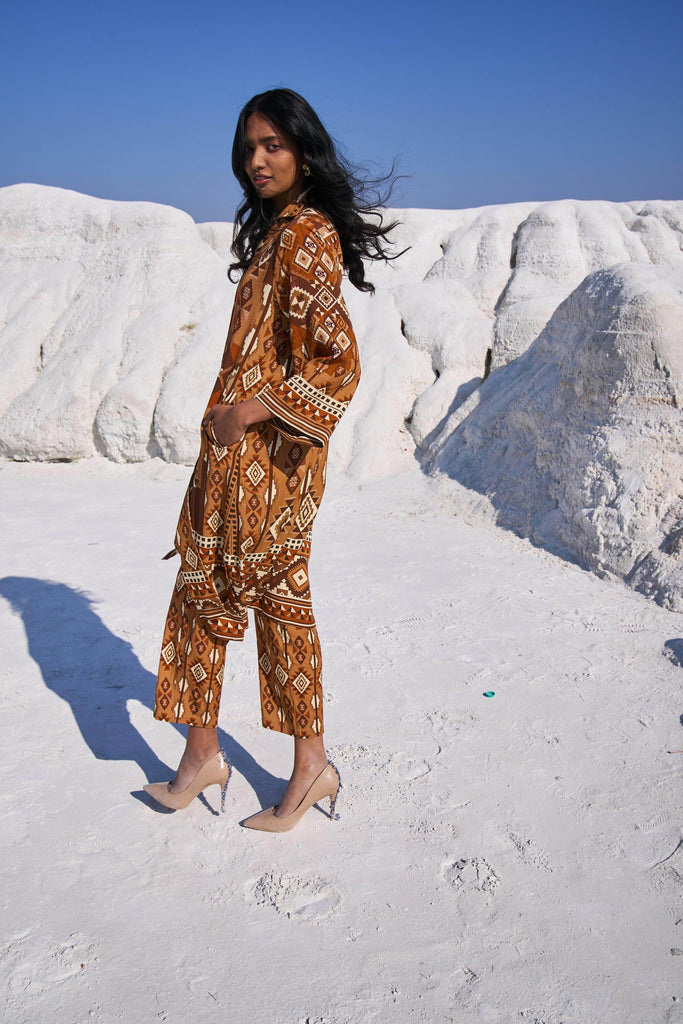 AZTEC PRINT TOP - dash and dot dash and dot