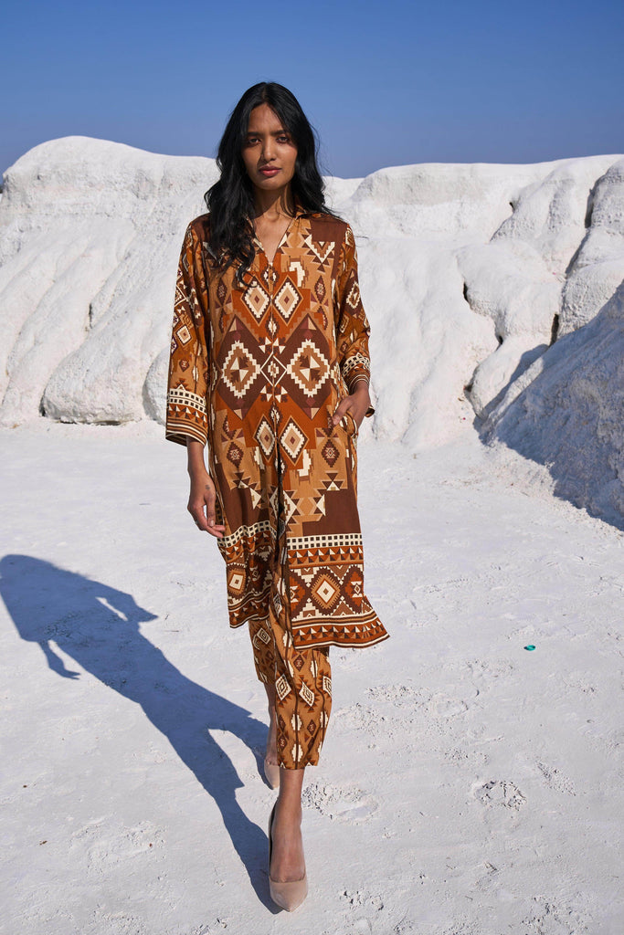 AZTEC PRINT TOP - dash and dot dash and dot