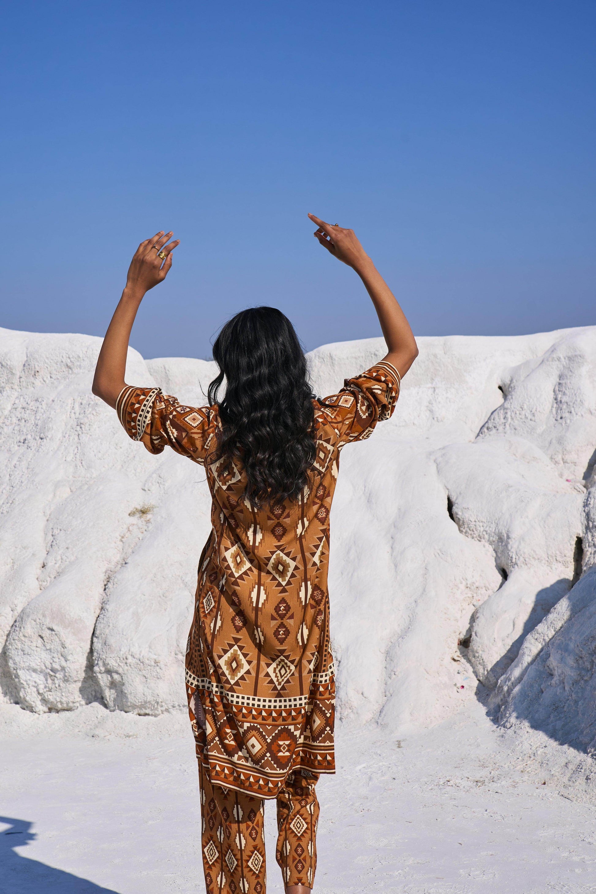 AZTEC PRINT TOP - dash and dot