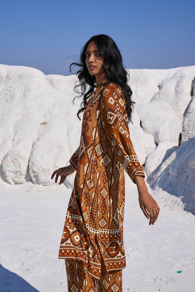 AZTEC PRINT TOP - dash and dot dash and dot