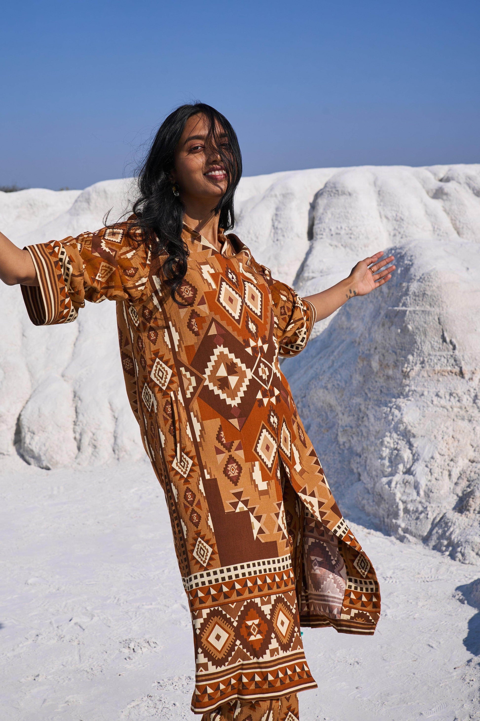 AZTEC PRINT TOP - dash and dot