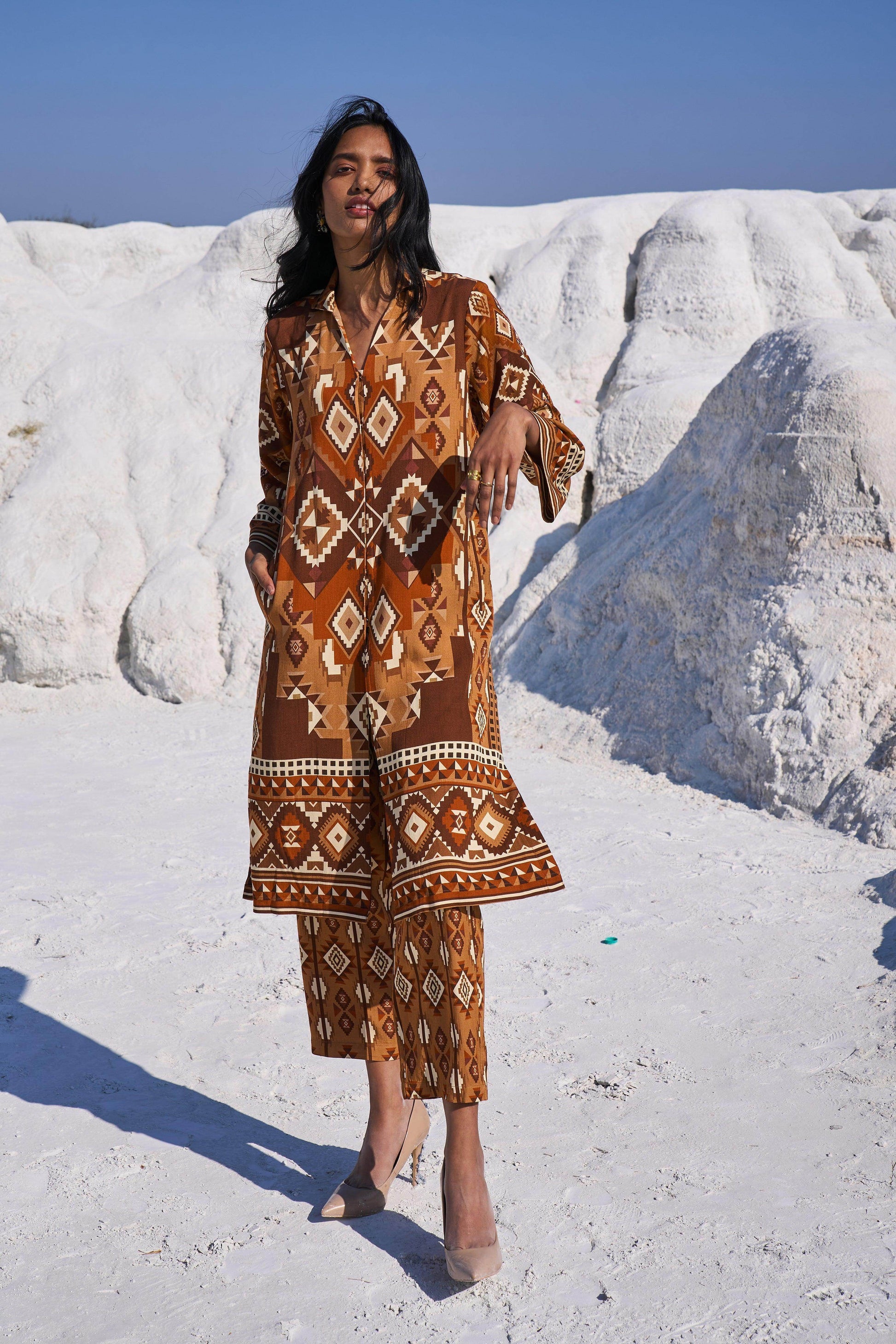 AZTEC PRINT TOP - dash and dot