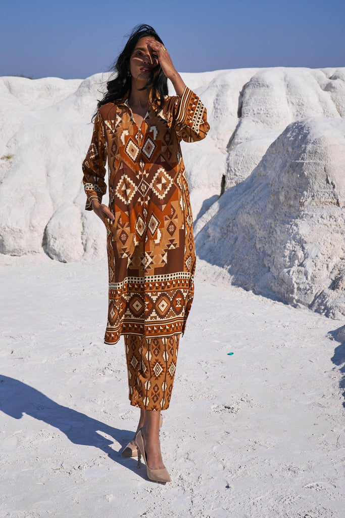 AZTEC PRINT TOP - dash and dot dash and dot