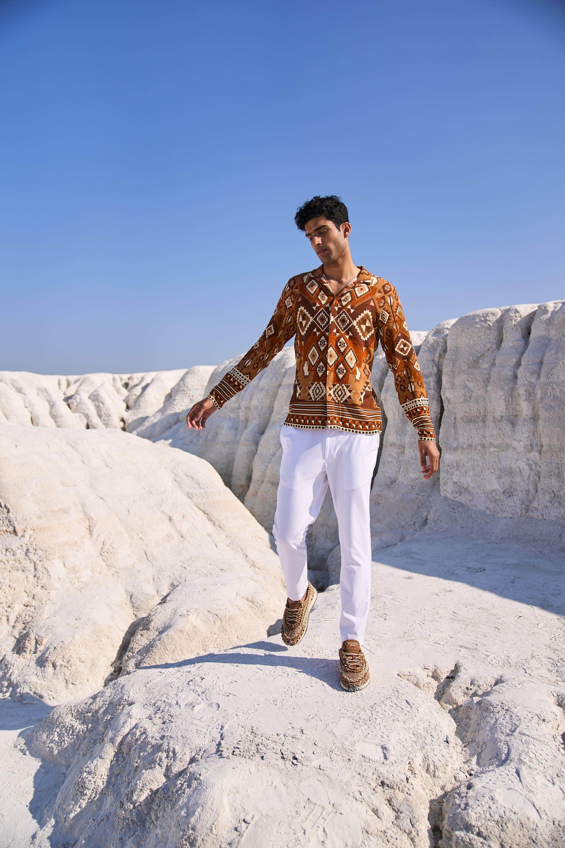 AZTEC PRINT SHIRT - dash and dot