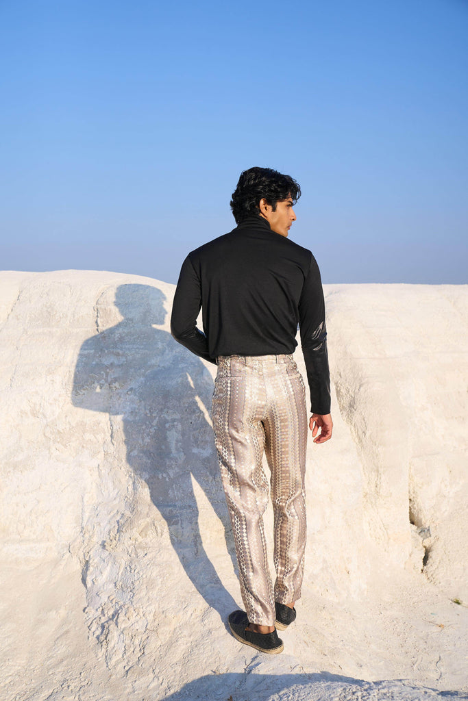 CONTRAST CUFF SWEAT - dash and dot dash and dot