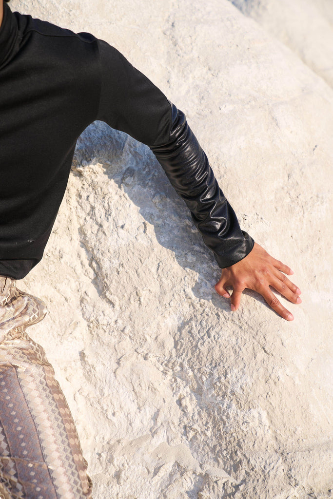 CONTRAST CUFF SWEAT - dash and dot dash and dot