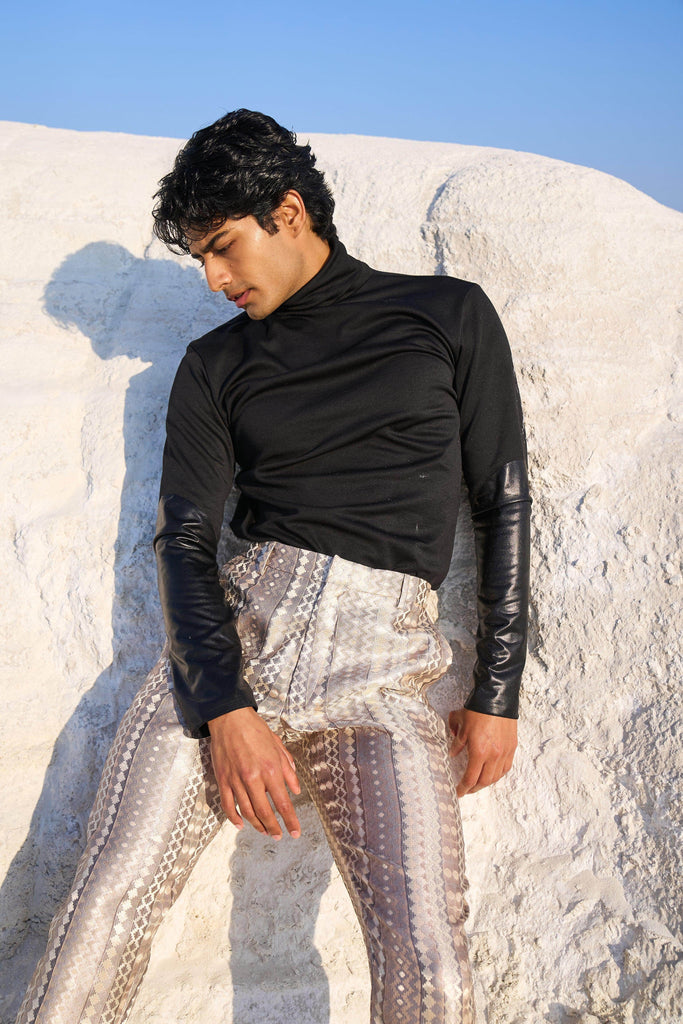 CONTRAST CUFF SWEAT - dash and dot dash and dot