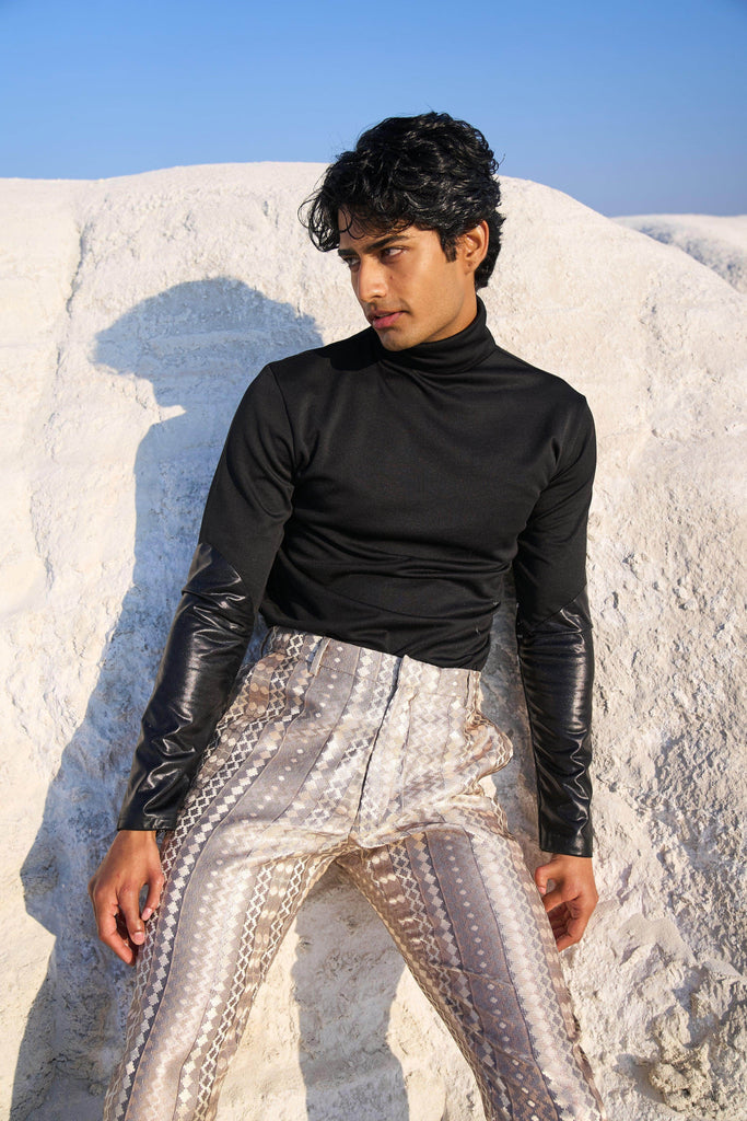 CONTRAST CUFF SWEAT - dash and dot dash and dot