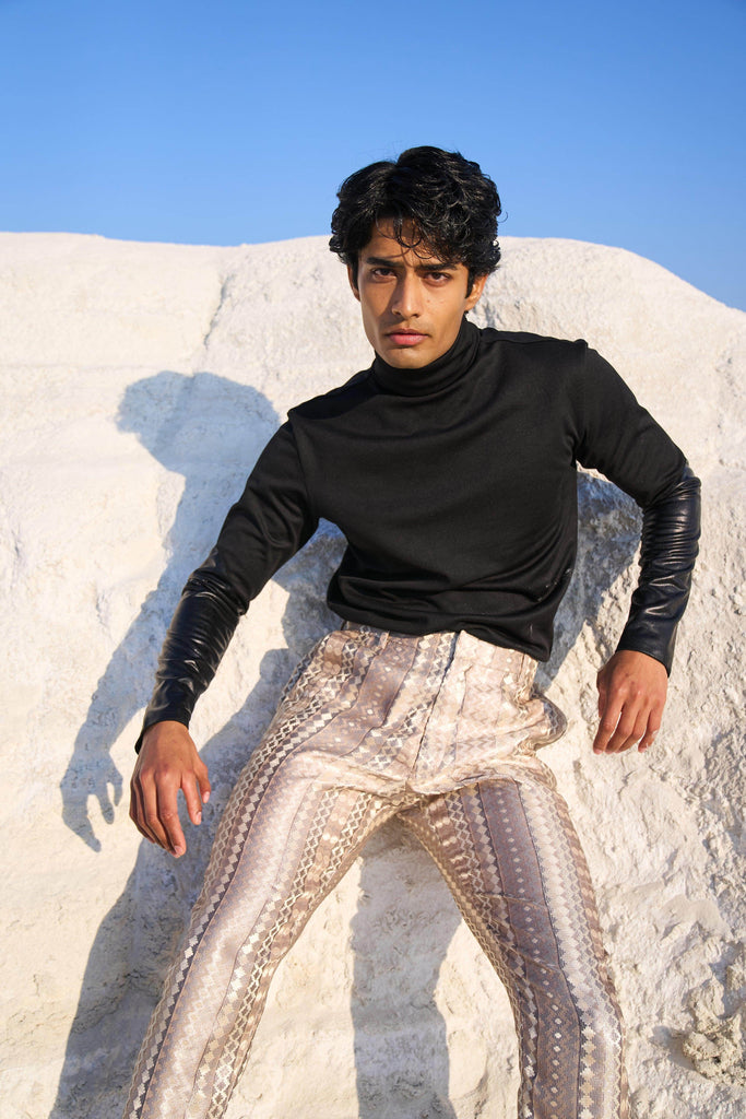 CONTRAST CUFF SWEAT - dash and dot dash and dot