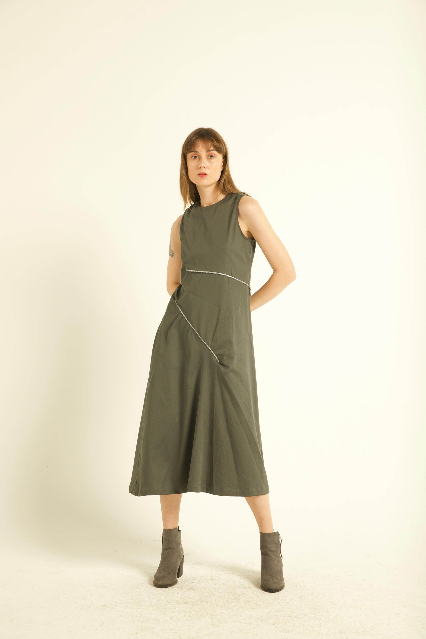 TWO-WAY ZIPPER DRESS - dash and dot