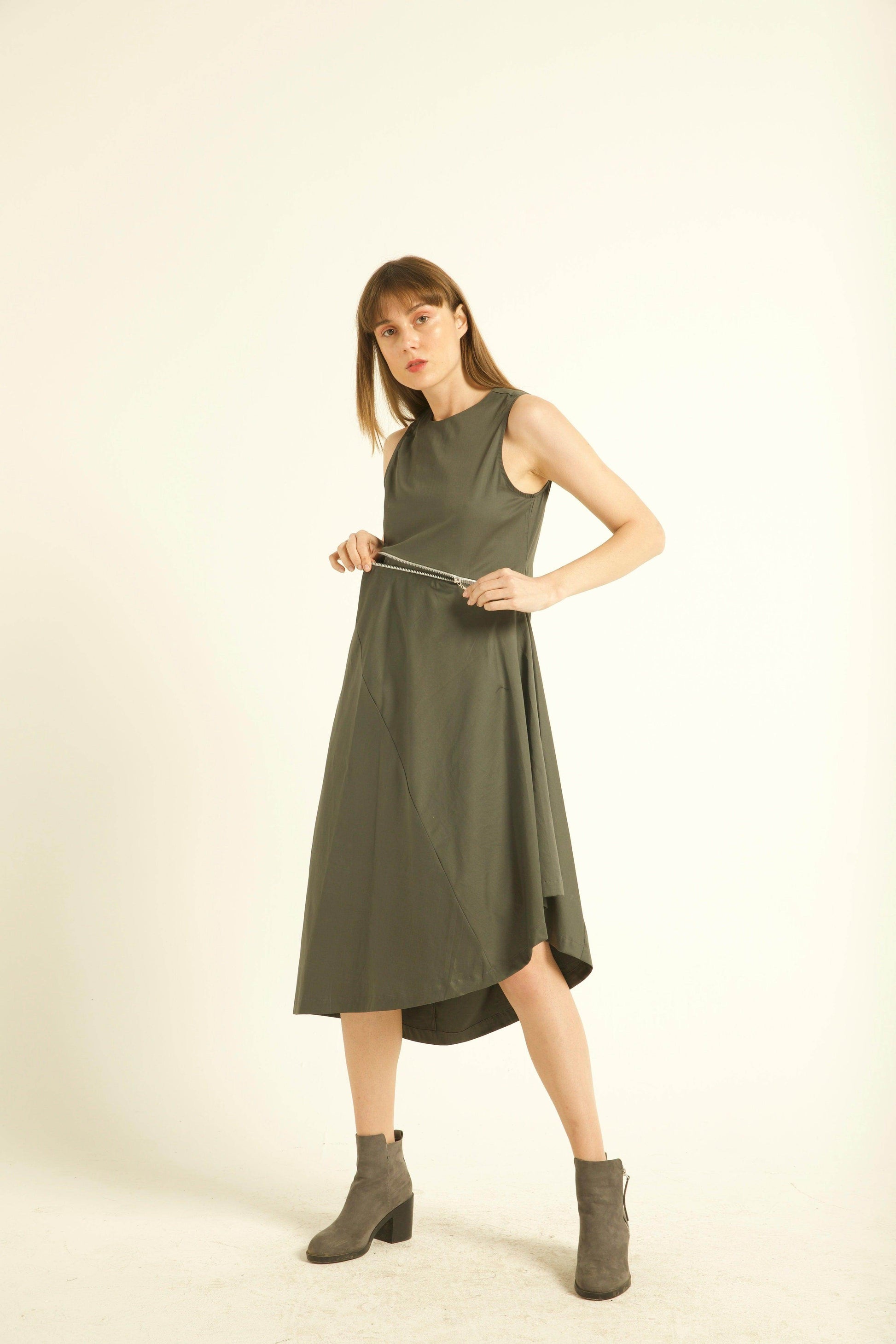 TWO-WAY ZIPPER DRESS - dash and dot