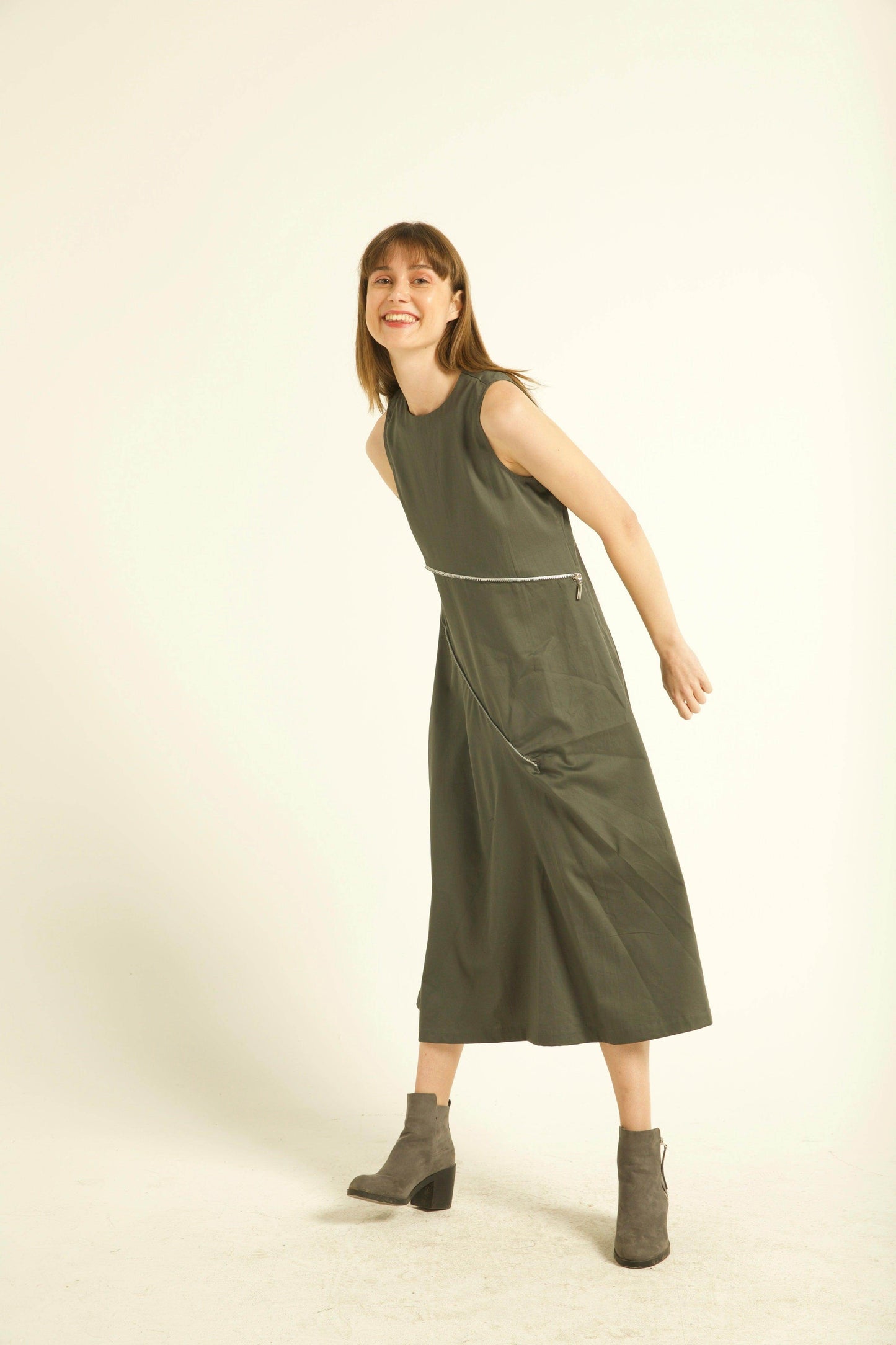 TWO-WAY ZIPPER DRESS - dash and dot