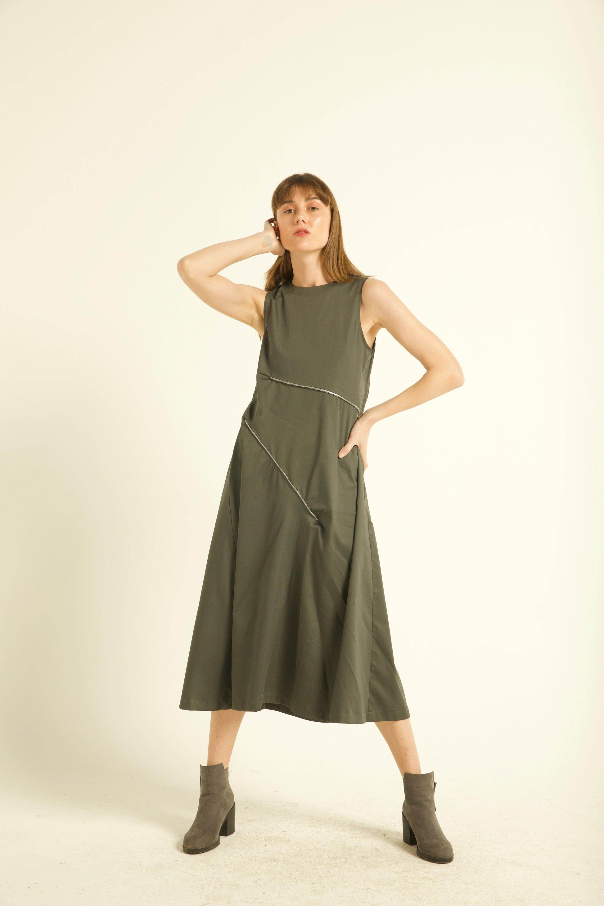 TWO-WAY ZIPPER DRESS - dash and dot