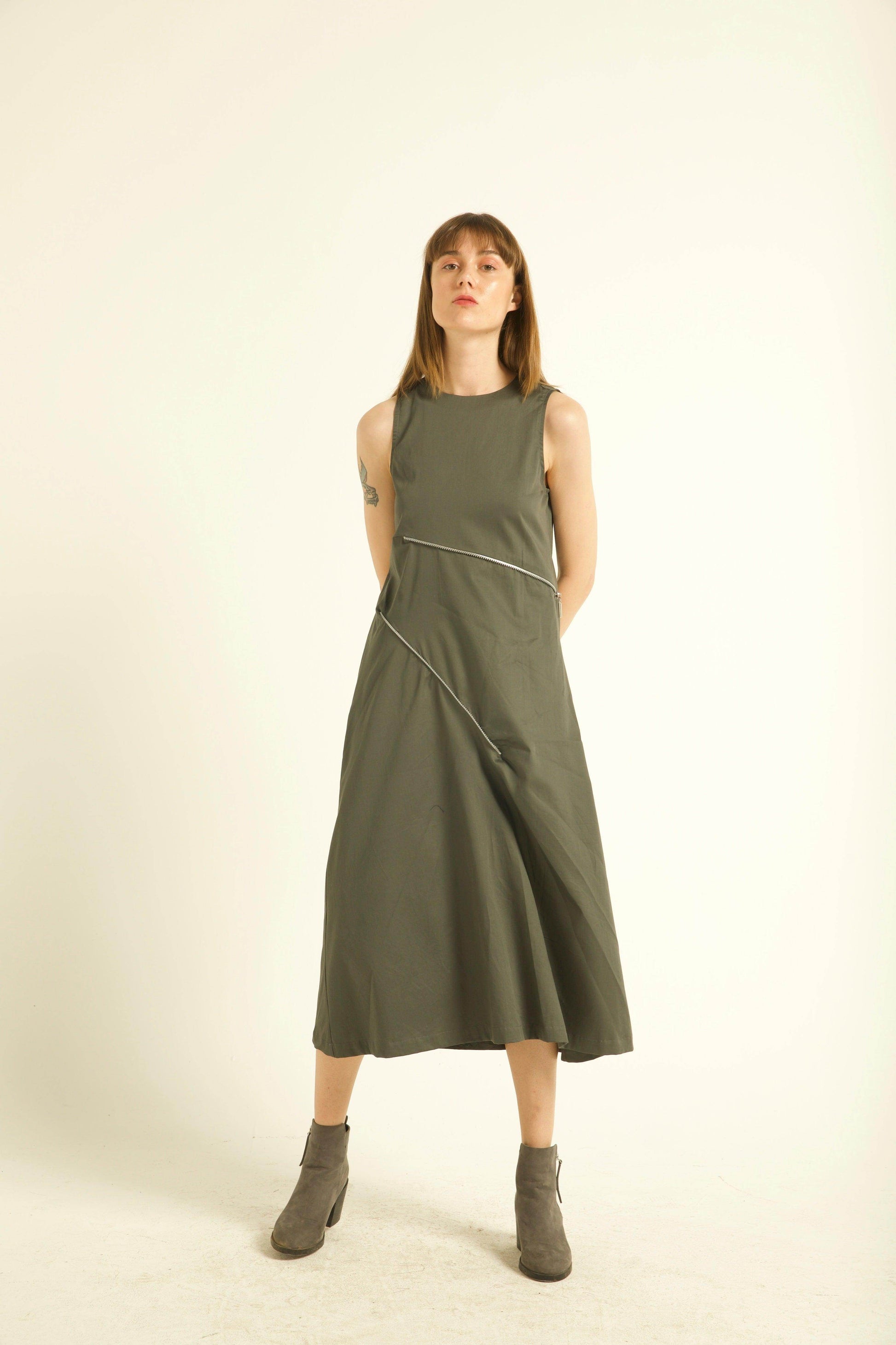 TWO-WAY ZIPPER DRESS - dash and dot